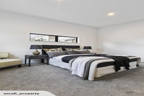 Photo of property in 14a Ropata Avenue, Point England, Auckland, 1072