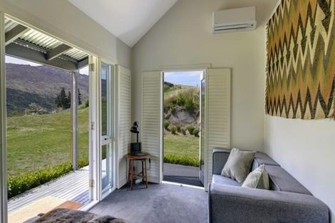 Photo of property in 40 Toka Road, Dalefield, Queenstown, 9371