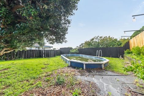 Photo of property in 16 Mayne Street, Waitara, 4320