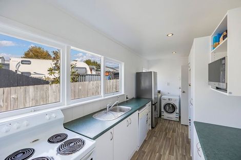 Photo of property in 9a Mackwood Place, Birkdale, Auckland, 0626