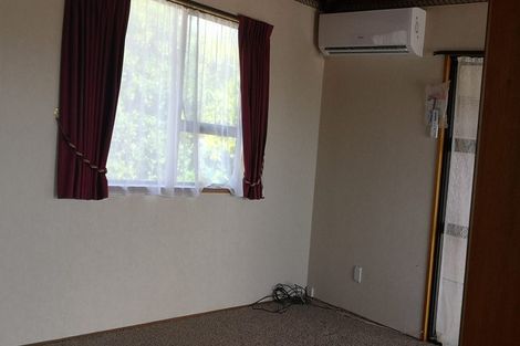 Photo of property in 34a Mark Edward Drive, Half Moon Bay, Auckland, 2012