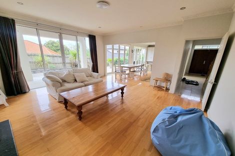 Photo of property in 5 Houhere Close, Albany, Auckland, 0632