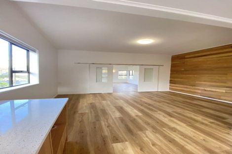Photo of property in 53 Walmer Road, Point Chevalier, Auckland, 1022