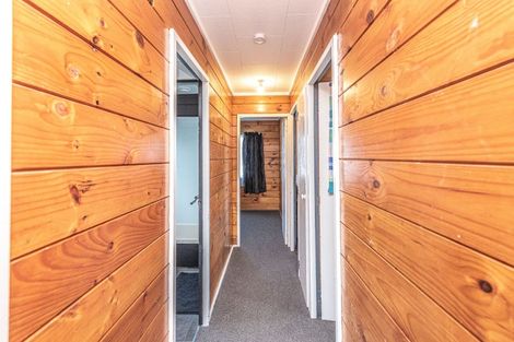 Photo of property in 21 Manuka Street, Castlecliff, Whanganui, 4501