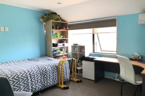 Photo of property in 1/19 Bond Crescent, Forrest Hill, Auckland, 0620