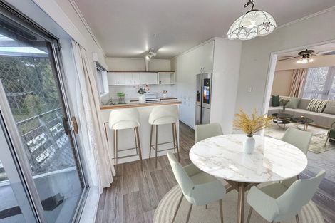 Photo of property in 4 Takapu Street, Henderson, Auckland, 0612