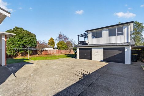 Photo of property in 17 Philip Street, Carterton, 5713