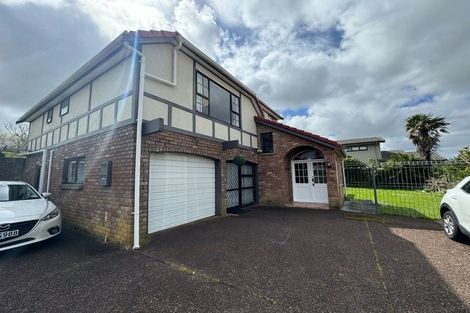 Photo of property in 2 Clearwater Cove, West Harbour, Auckland, 0618