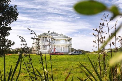 Photo of property in 111 Wharf Road, Clarks Beach, Pukekohe, 2679