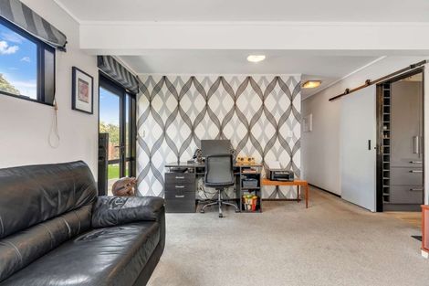 Photo of property in 26 Aquarius Drive, Kawaha Point, Rotorua, 3010