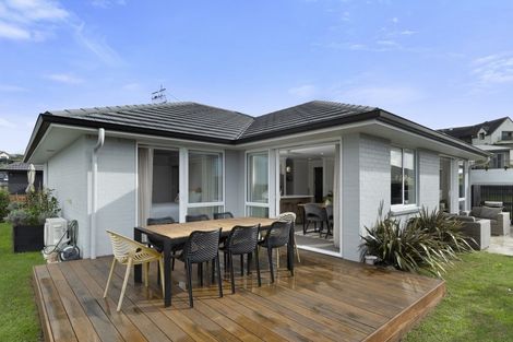 Photo of property in 53 Bert Wall Drive, Omokoroa, 3114