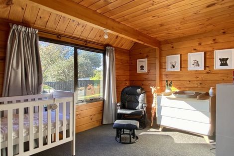 Photo of property in 1 Waikare Place, Welcome Bay, Tauranga, 3112