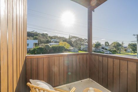 Photo of property in 17 Hahei Beach Road, Hahei, Whitianga, 3591