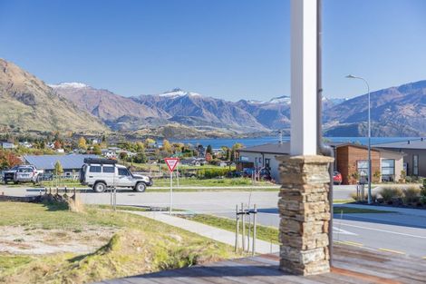 Photo of property in 27 The Heights Avenue, Wanaka, 9305