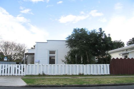 Photo of property in 9 Vigor Brown Street, Napier South, Napier, 4110
