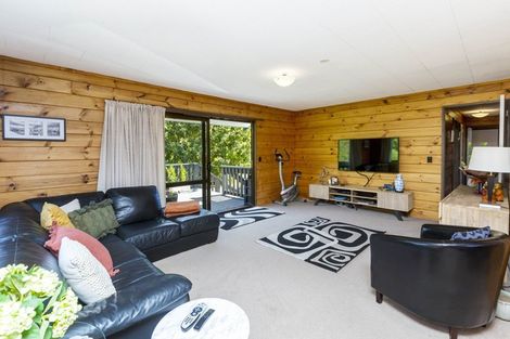 Photo of property in 17 Forest Road, Pinehaven, Upper Hutt, 5019