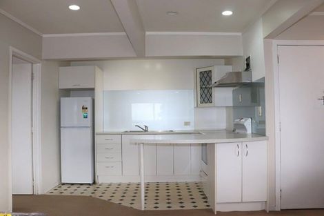 Photo of property in 17 Waimana Avenue, Northcote Point, Auckland, 0627