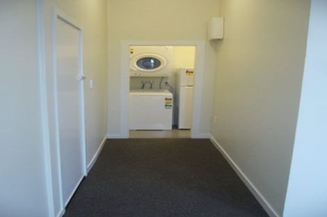 Photo of property in 4 Hawker Street, Mount Victoria, Wellington, 6011