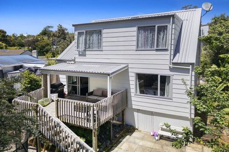 Photo of property in 46a Elliston Crescent, Stanmore Bay, Whangaparaoa, 0932
