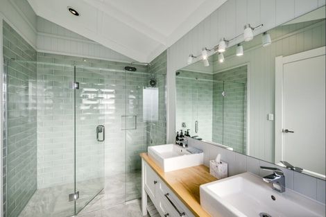 Photo of property in 18 Reynolds Road, Havelock North, 4130