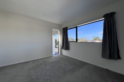 Photo of property in 10/535 Swanson Road, Ranui, Auckland, 0612