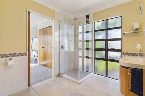 Photo of property in 2/27 Macleans Road, Bucklands Beach, Auckland, 2014