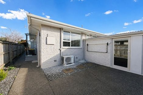 Photo of property in 2/16 Division Street, Riccarton, Christchurch, 8041
