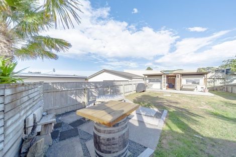 Photo of property in 75 Gillies Crescent, Waimarama, Havelock North, 4294