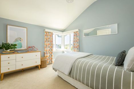 Photo of property in 7 Hackthorne Road, Cashmere, Christchurch, 8022