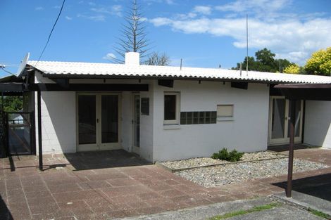 Photo of property in 1/135 Glenfield Road, Hillcrest, Auckland, 0626