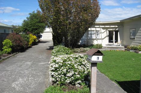 Photo of property in 1/11 Parkers Road, Tahunanui, Nelson, 7011