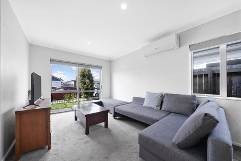 Photo of property in 16 Kutukutu Street, Takanini, 2112