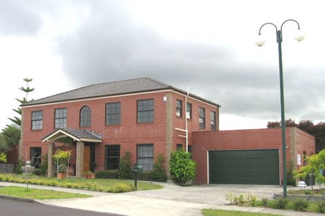 Photo of property in 16 Rosetti Rise, West Harbour, Auckland, 0618