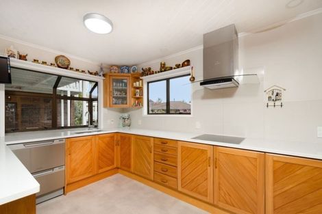 Photo of property in 16 Tatyana Place, Massey, Auckland, 0614