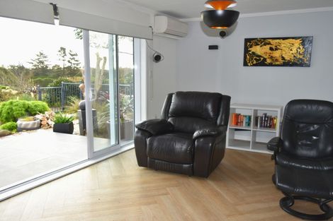 Photo of property in 22 He Awa Crescent, Waikanae, 5036