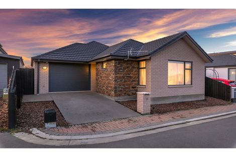 Photo of property in 16 Torbeg Lane, Broomfield, Christchurch, 8042
