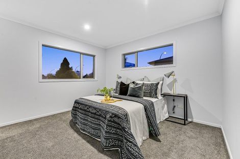 Photo of property in 1/17 Sandwich Road, Saint Andrews, Hamilton, 3200