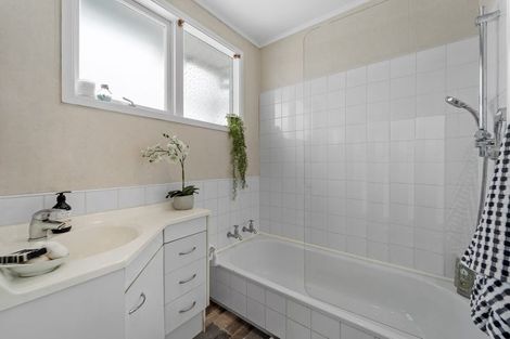 Photo of property in 774 Whangaparaoa Road, Manly, Whangaparaoa, 0930