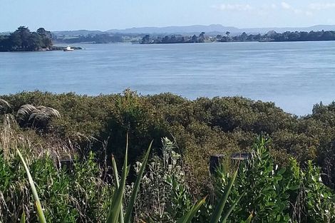 Photo of property in 59 Tahuna Minhinnick Drive, Glenbrook, 2681