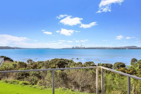 Photo of property in 51 Harbour View Road, Te Atatu Peninsula, Auckland, 0610