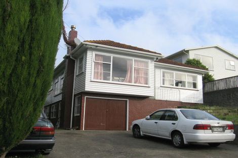 Photo of property in 37 Larsen Crescent, Tawa, Wellington, 5028