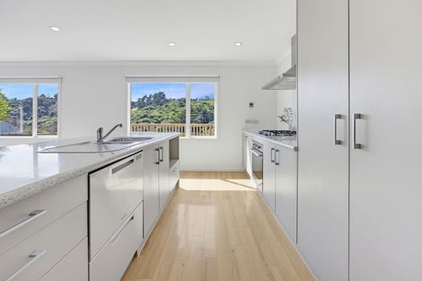 Photo of property in 47 Te Puia Drive, Aotea, Porirua, 5024