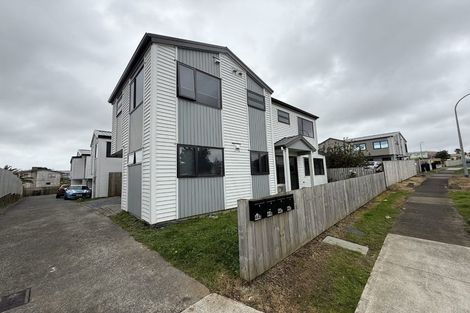 Photo of property in 44a Friesian Drive, Mangere, Auckland, 2022