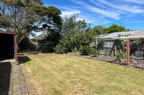 Photo of property in 12 Farquhars Road, Redwood, Christchurch, 8051