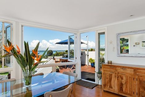 Photo of property in 114 Harbour View Road, Omokoroa, 3114