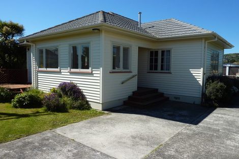 Photo of property in 6 Wayside, Miramar, Wellington, 6022