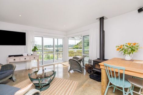 Photo of property in 1122 Whakapirau Road, Whakapirau, Maungaturoto, 0583