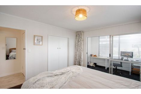 Photo of property in 504 Grove Road, Mayfair, Hastings, 4122