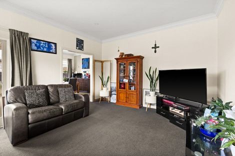 Photo of property in 99 Taradale Road, Onekawa, Napier, 4110