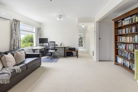 Photo of property in 18 Maple Grove, Kingston, Wellington, 6021